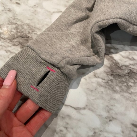 ๐ 3 for $25 Bench Girl's Hoodie in Size 9/10 EUC - Picture 9 of 16